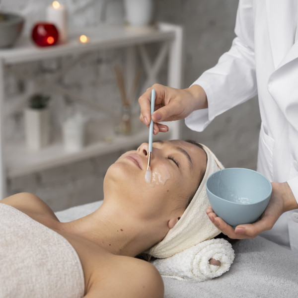 Higiene facial + tratamiento facial personalizado